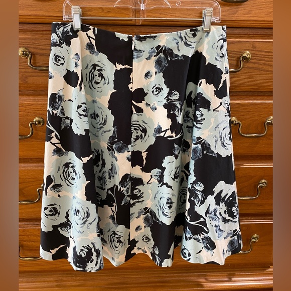 Talbots 8 Aqua & Black Rose Print A-line Skirt - Picture 3 of 7